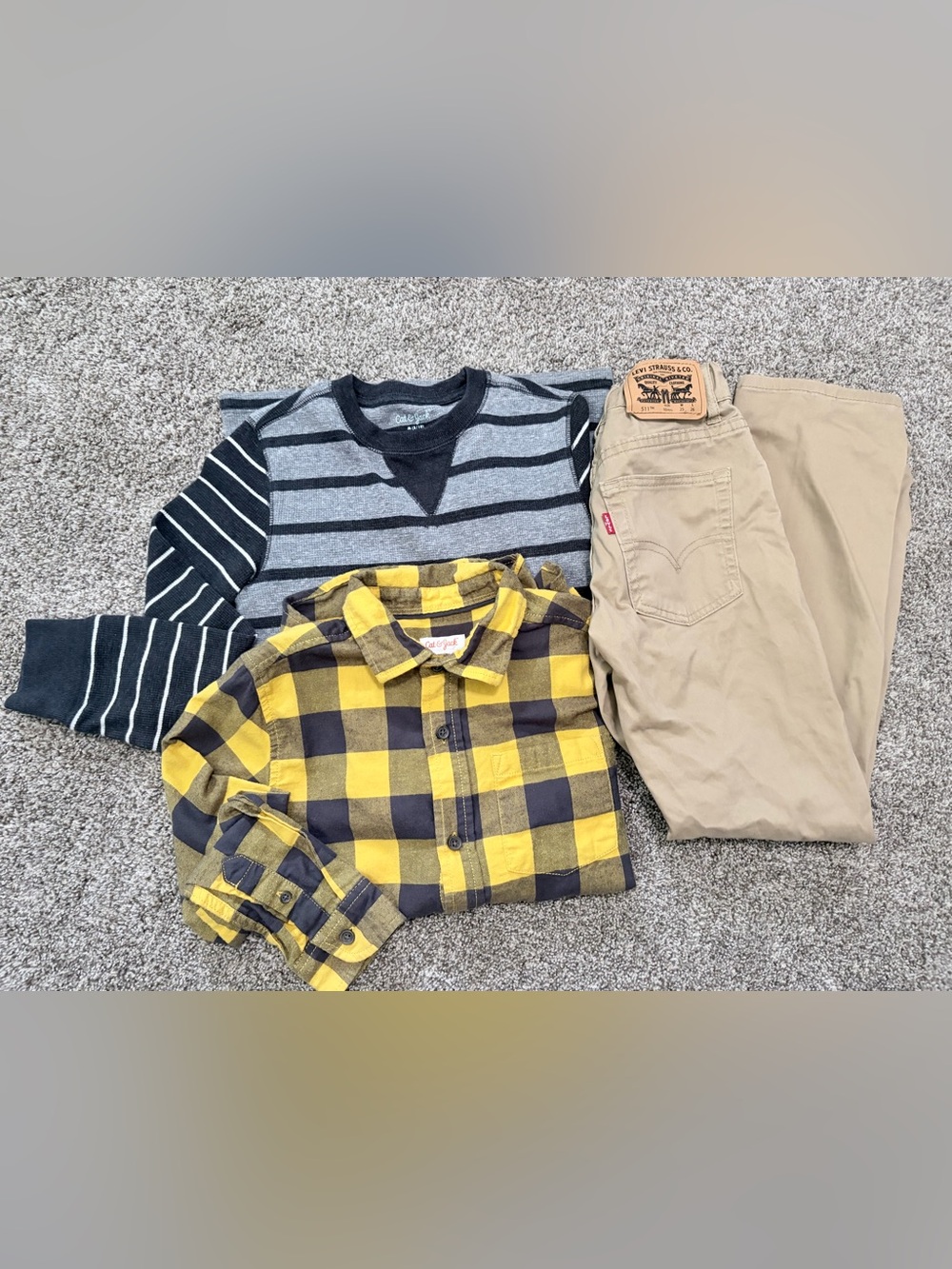 Boys Levi’s and Cat & Jack bundle - size 8/10